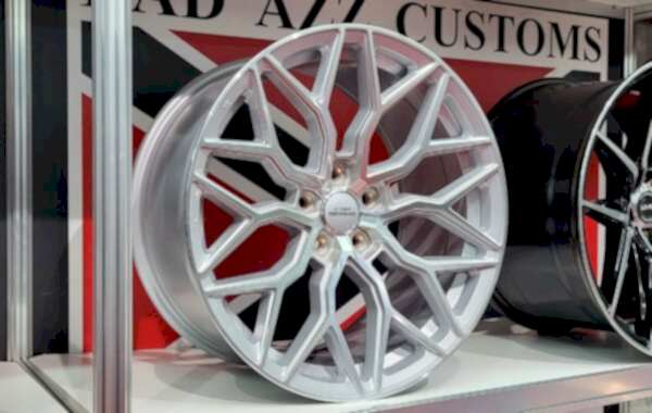LCP2 silber 9×20/10×20/11×20, 5×112/5×114.3/5×120 Preis pro Stück: 549,99€/649,00€/749,00€ 1