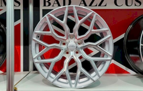 LCP2 silber 9×20/10×20/11×20, 5×112/5×114.3/5×120 Preis pro Stück: 549,99€/649,00€/749,00€ 2