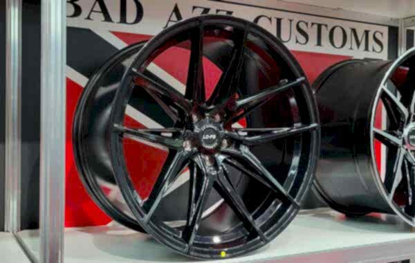 LCP3 schwarz 9×20/10×20/11×20, 5×112/5×114.3/5×120 Preis pro Stück: 549,99€/649,00€/749,00€ 1